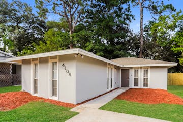 4108 12th Ave W Bradenton, FL 34205